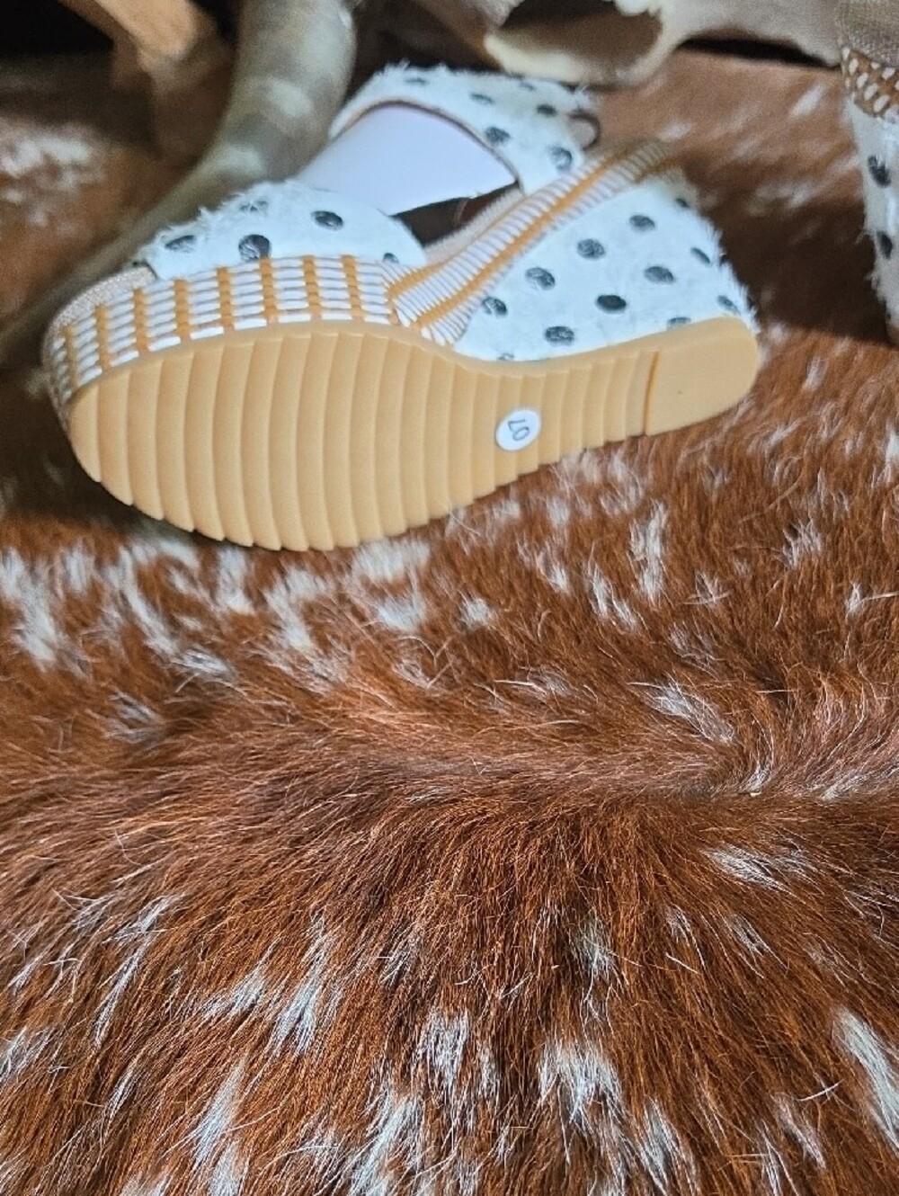 Polka Dot Platform Sandals - White/Black - Picture 4 of 4